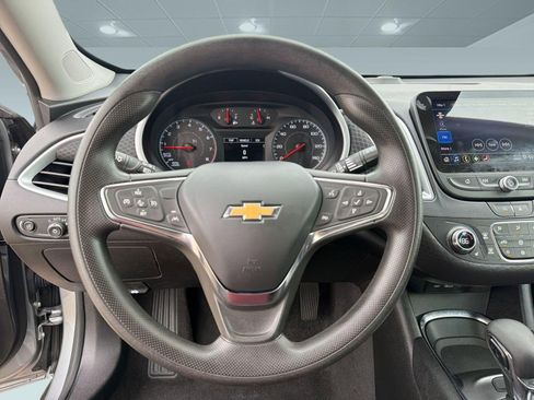 Used 2023 Chevrolet Malibu LT FWD image 17