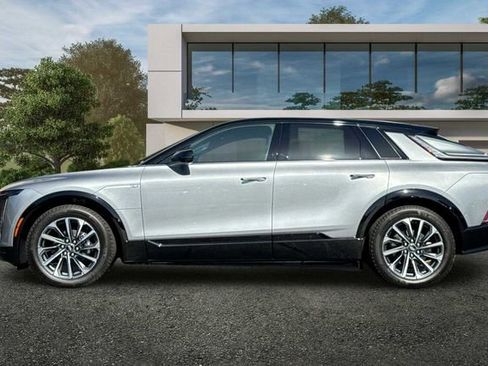 New 2025 Cadillac Lyriq Sport image 7