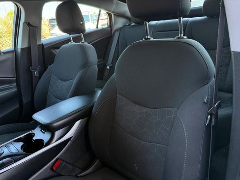 Used 2017 Chevrolet Volt LT w/ Comfort Package FWD image 42