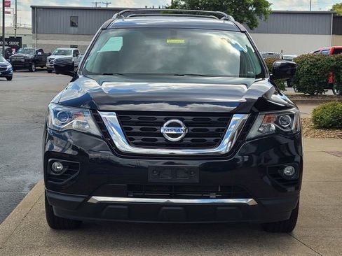 Used 2020 Nissan Pathfinder Platinum image 11
