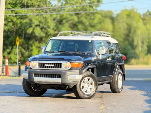 Used 2007 Toyota FJ Cruiser 4WD image 24