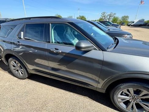 New 2026 Ford Explorer Active w/ Active Comfort Package AWD/4WD image 2