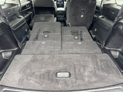 Used 2021 Jeep Grand Cherokee L Laredo w/ Luxury Tech Group I image 16