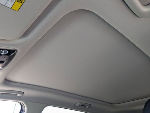 Certified 2025 Kia Sorento EX w/ EX Panoramic Sunroof Package AWD/4WD image 18