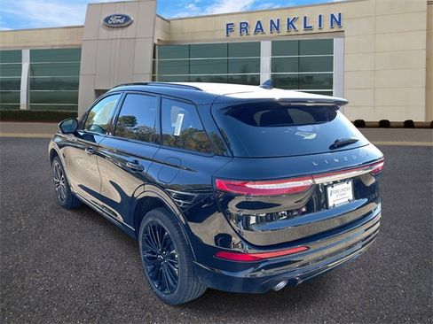 New 2026 Lincoln Corsair Reserve w/ Jet Appearance Package image 5