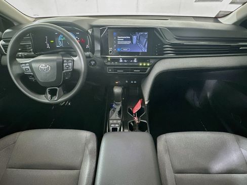 Used 2025 Toyota Camry LE FWD image 27