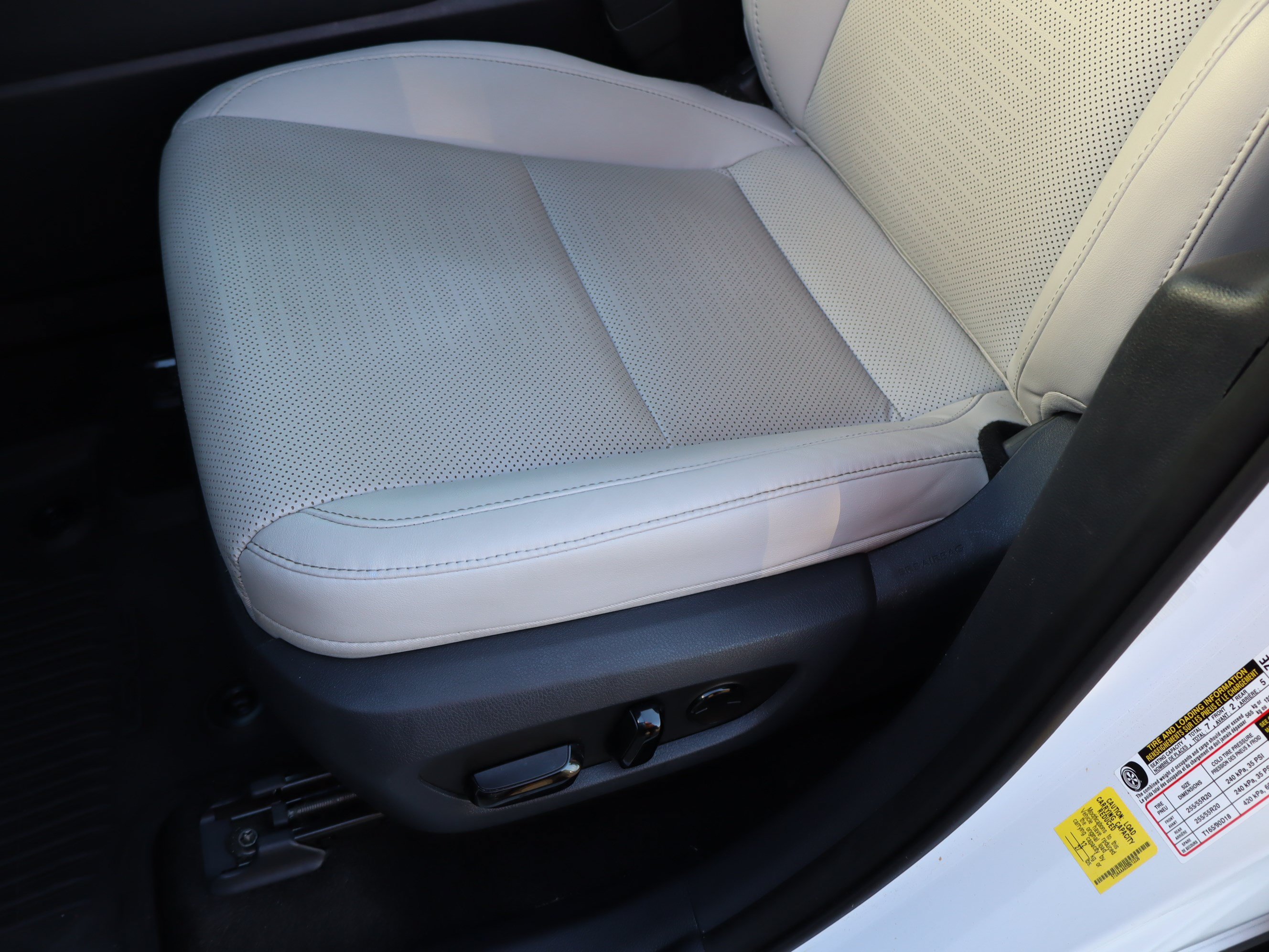 Used 2025 Lexus TX 350 FWD w/ Technology Package image 17