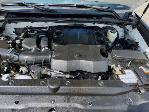 Used 2020 Toyota 4Runner Limited RWD image 31