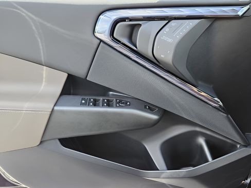 New 2025 BMW X3 xDrive30i w/ Convenience Package image 25