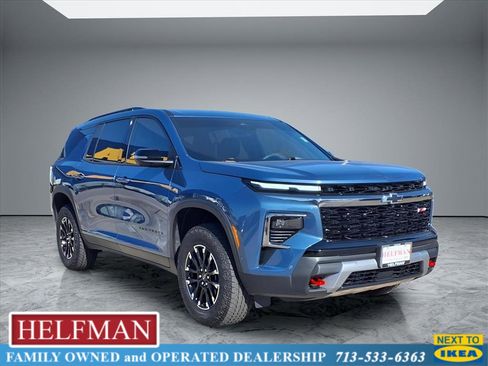 Used 2025 Chevrolet Traverse Z71 w/ Enhanced Driving Package image 1