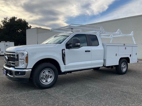 New 2025 Ford F350 XL w/ XL Chrome Package image 70
