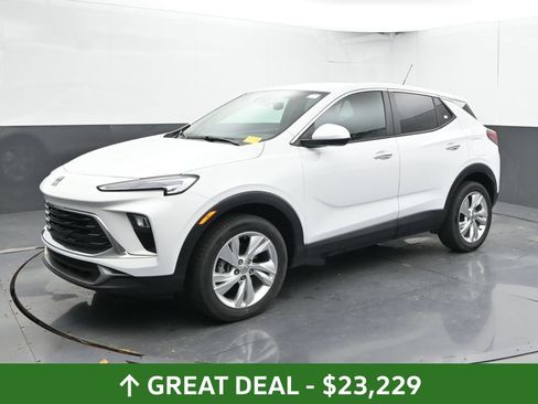 Used 2025 Buick Encore GX Preferred AWD/4WD image 9