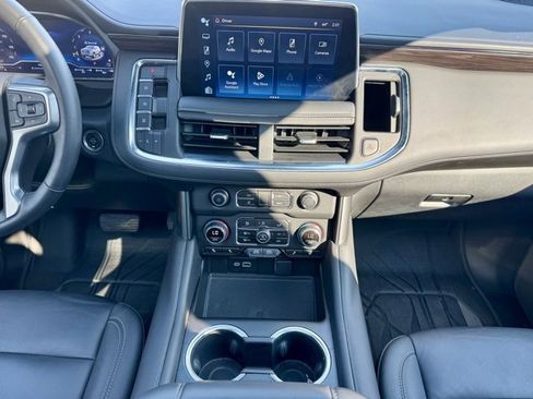 Used 2024 Chevrolet Tahoe Z71 w/ Luxury Package image 24