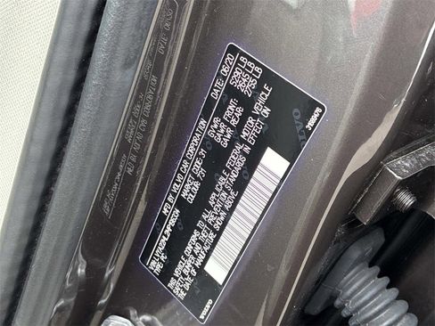 Used 2021 Volvo S90 T6 Inscription image 23