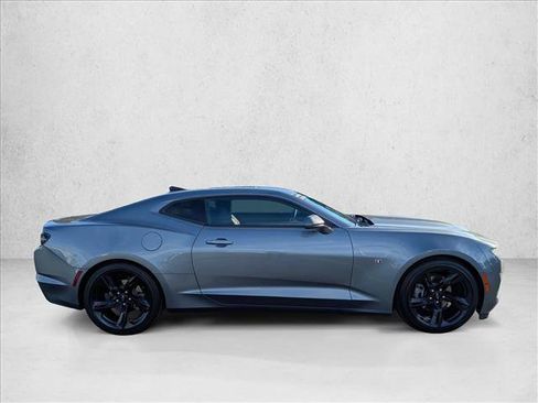 Used 2021 Chevrolet Camaro LT image 4