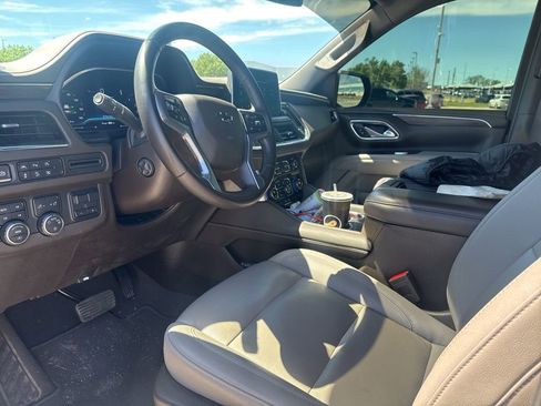 Used 2024 Chevrolet Tahoe Z71 w/ Z71 Off-Road Package image 6