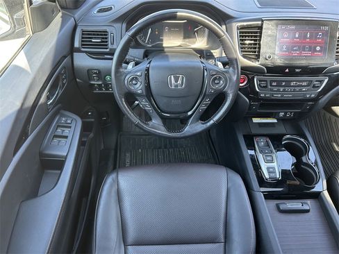 Used 2022 Honda Ridgeline Black Edition image 13