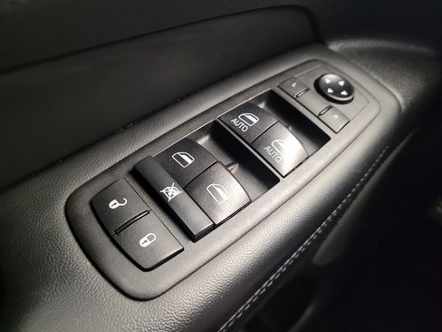 Used 2021 Jeep Grand Cherokee Limited w/ Premium Lighting Group AWD/4WD image 27