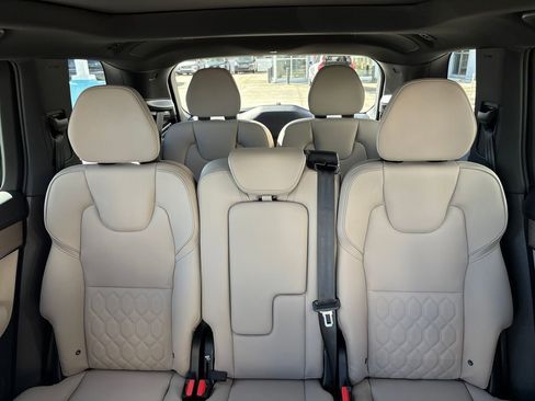 New 2026 Volvo XC90 B6 Plus w/ Protection Package Premier AWD/4WD image 10
