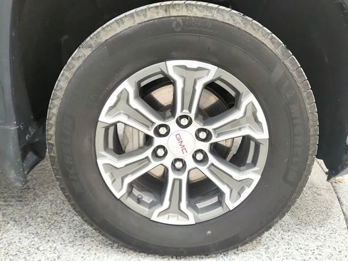 Used 2024 GMC Sierra 1500 SLT image 13