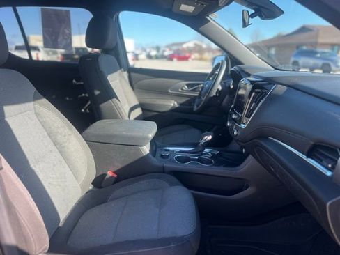 Used 2023 Chevrolet Traverse LT image 22