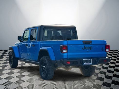 Used 2021 Jeep Gladiator Willys image 4