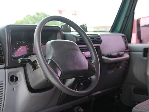 Used 1998 Jeep Wrangler SE AWD/4WD image 52