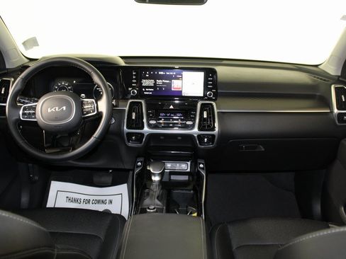 Used 2023 Kia Sorento SX image 13