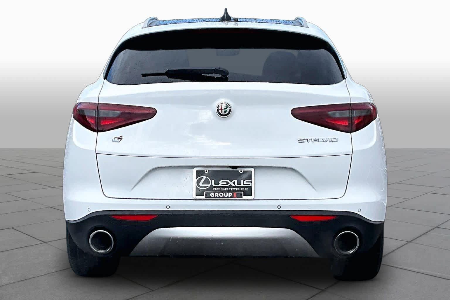 Used 2018 Alfa Romeo Stelvio AWD w/ Cold Weather Package image 5