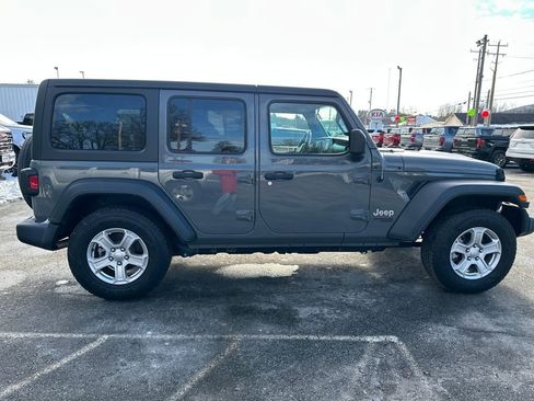 Used 2018 Jeep Wrangler Unlimited Sport S image 6