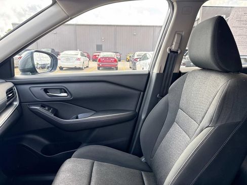 Used 2024 Nissan Rogue SV FWD image 19