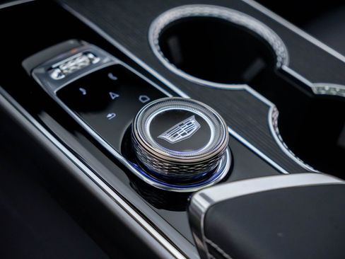 Certified 2025 Cadillac Lyriq Luxury w/ LPO, Floor Liner Package image 28