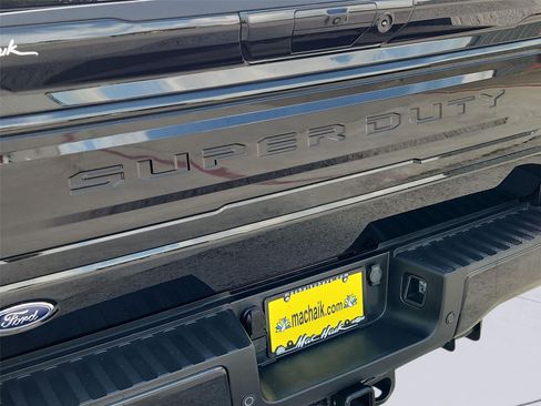 Used 2025 Ford F250 Platinum w/ FX4 Off-Road Package AWD/4WD image 33