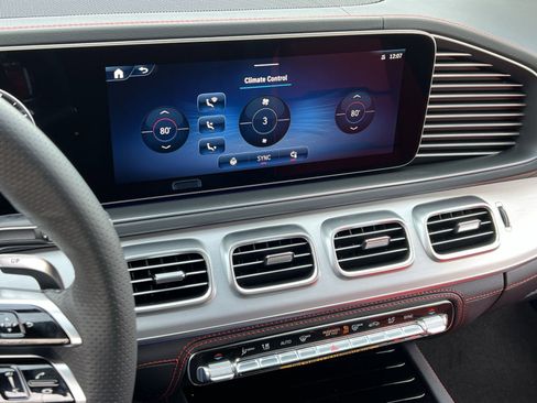 New 2026 Mercedes-Benz GLE 53 AMG 4MATIC Coupe image 19