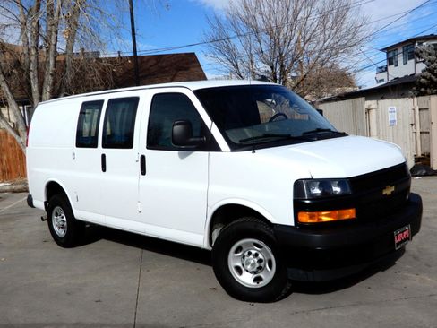 Used 2022 Chevrolet Express 2500 w/ Driver Convenience Package image 3