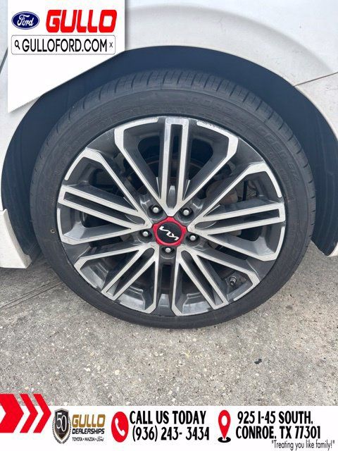 Used 2022 Kia Forte GT w/ GT Technology Package FWD image 8