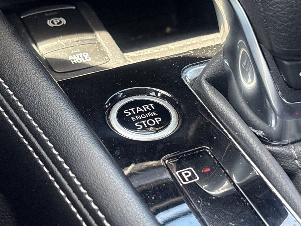 Used 2023 Nissan Kicks SR FWD image 27