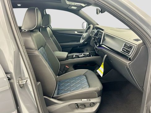 New 2026 Volkswagen Atlas Cross Sport SEL Premium R-Line AWD/4WD image 19