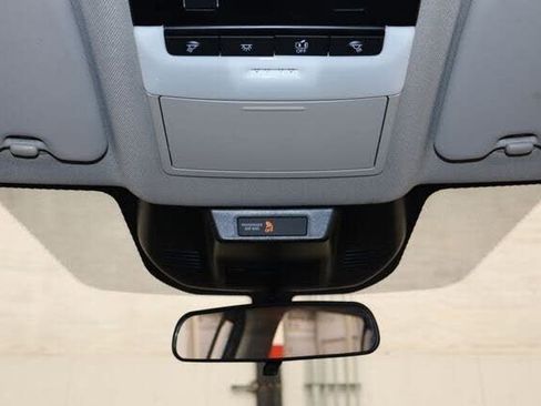 Used 2024 Nissan Rogue SV FWD image 33