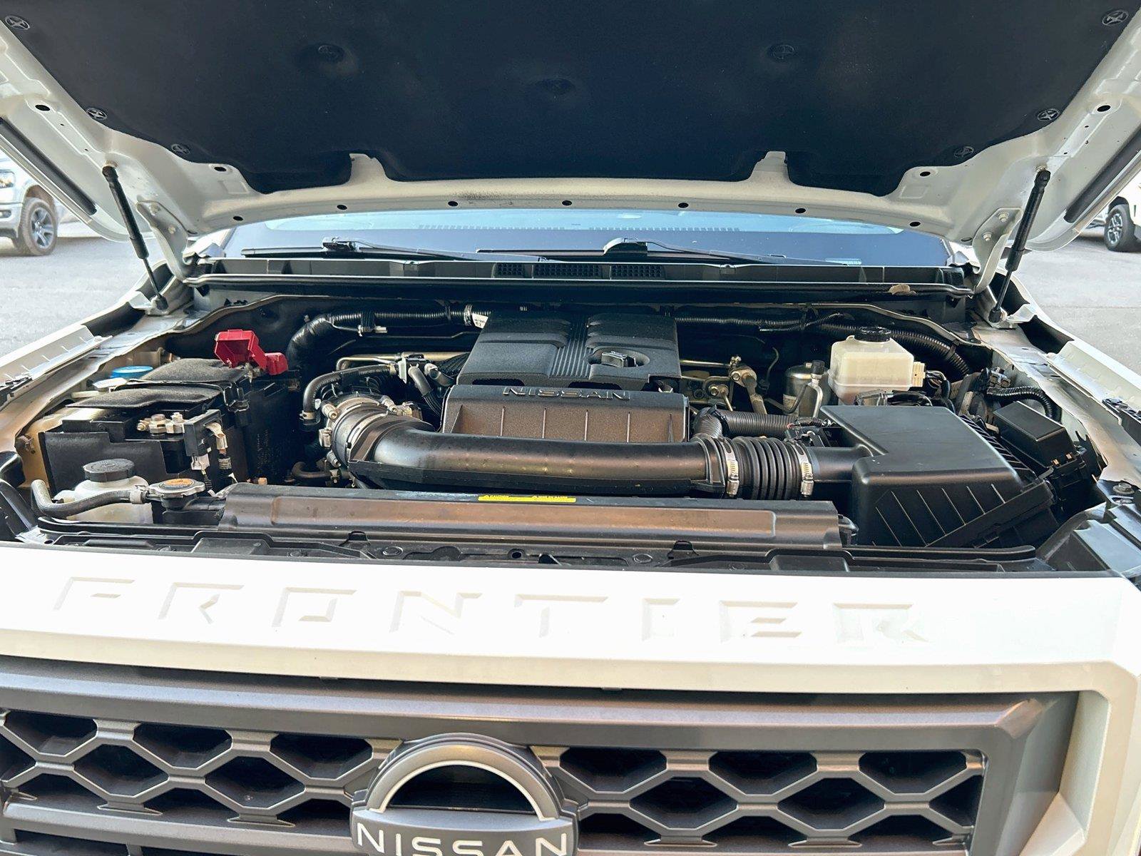 Used 2024 Nissan Frontier SV AWD/4WD image 8