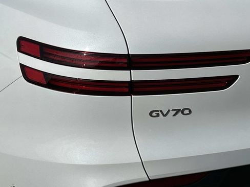 New 2026 Genesis GV70 2.5T Advanced AWD/4WD image 12