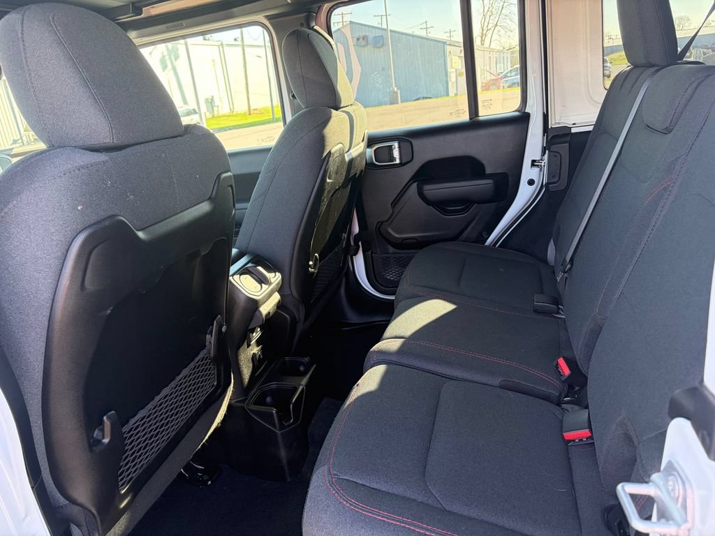 Used 2025 Jeep Wrangler Unlimited Rubicon w/ Safety Group AWD/4WD image 18