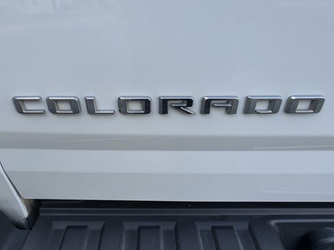 Used 2022 Chevrolet Colorado LT w/ Fleet Safety Package AWD/4WD image 23
