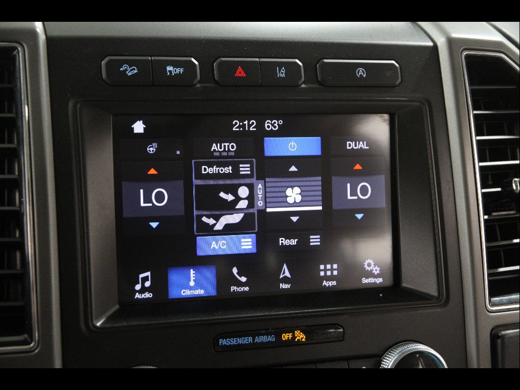 Used 2019 Ford Expedition XLT w/ Equipment Group 202A AWD/4WD image 12