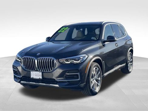 Used 2022 BMW X5 xDrive40i w/ Premium Package image 2