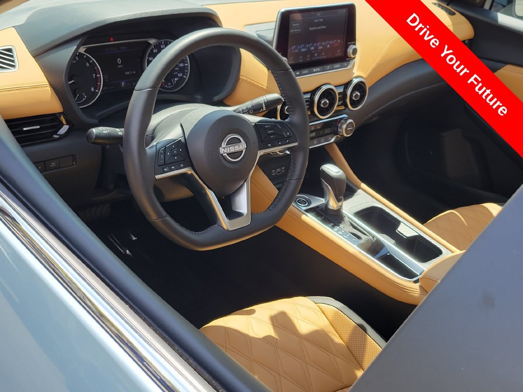 Used 2025 Nissan Sentra SV w/ SV Premium Package FWD image 5