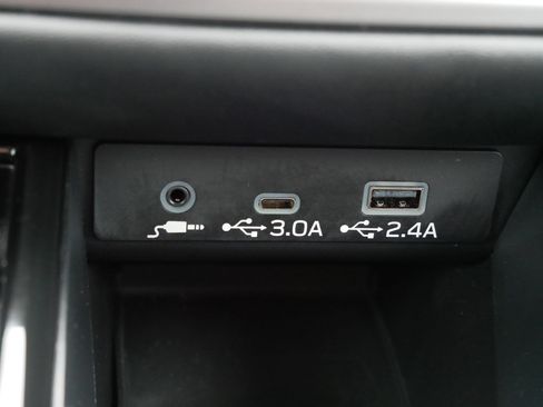 Used 2025 Subaru Outback Premium image 32