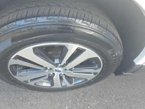 Used 2019 Subaru Outback 2.5i Limited w/ Popular Package #2 AWD/4WD image 9