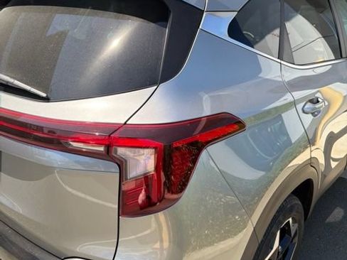 Used 2026 Kia Seltos EX FWD image 6