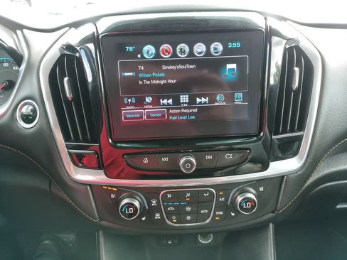 Used 2019 Chevrolet Traverse Premier FWD image 27